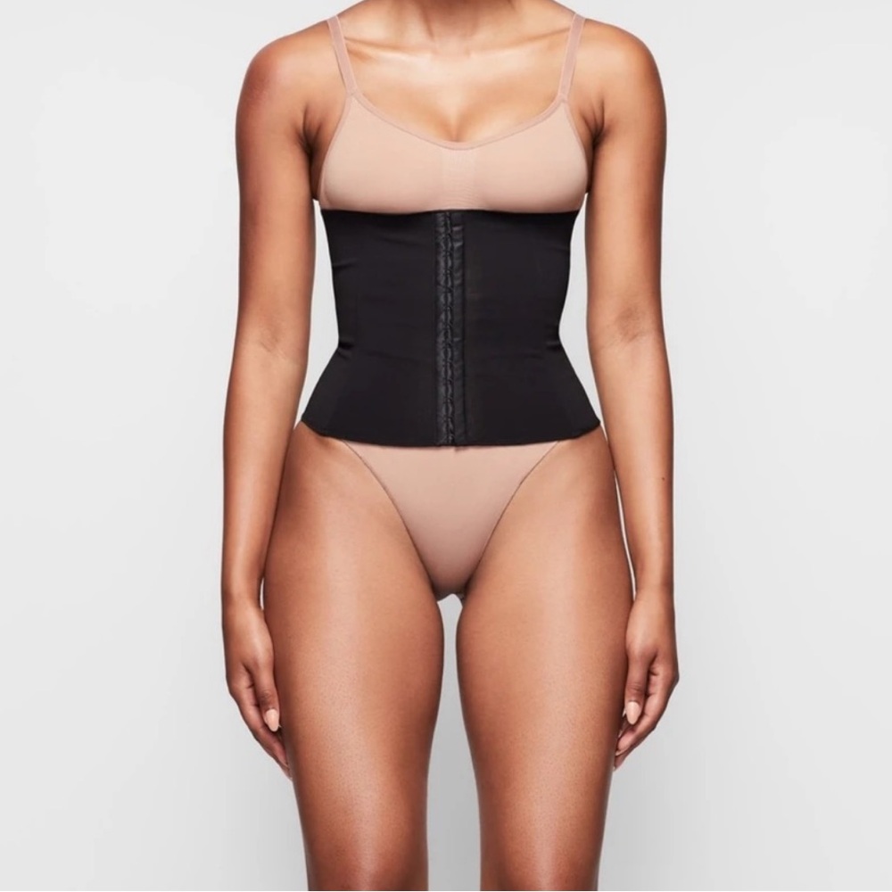 Skims Black Waist Trainer And Neoprene Bag Set